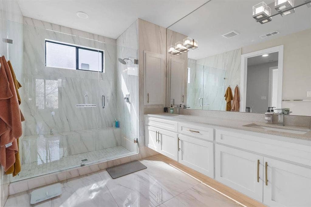 4526 Deere Street, #204, Dallas, TX 75204