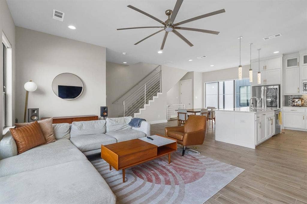 4526 Deere Street, #204, Dallas, TX 75204
