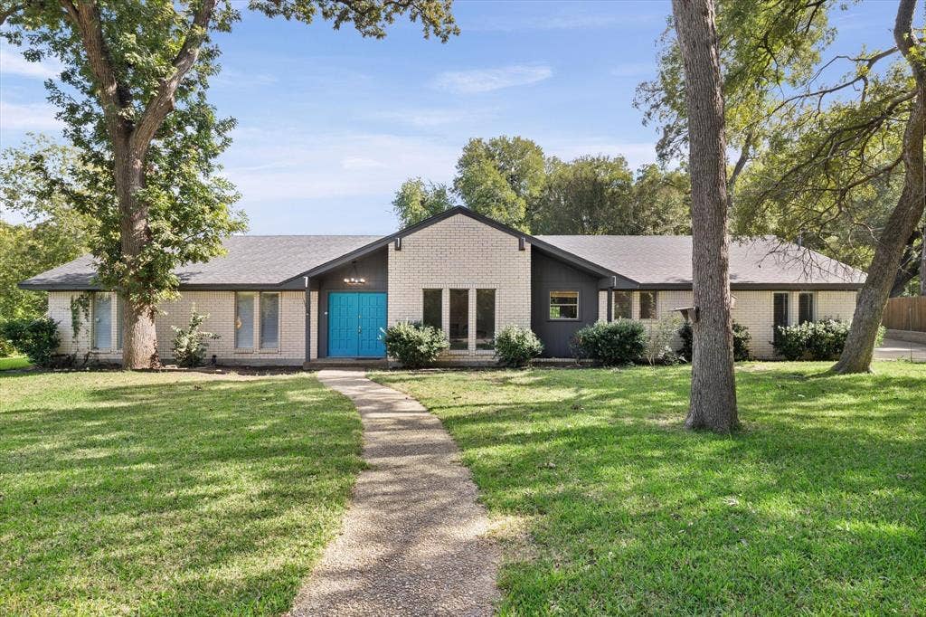 1013 Fairway Road, Woodway, TX 76712