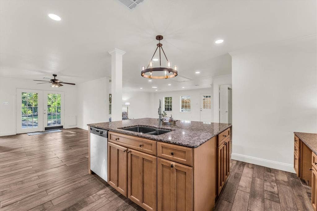1013 Fairway Road, Woodway, TX 76712