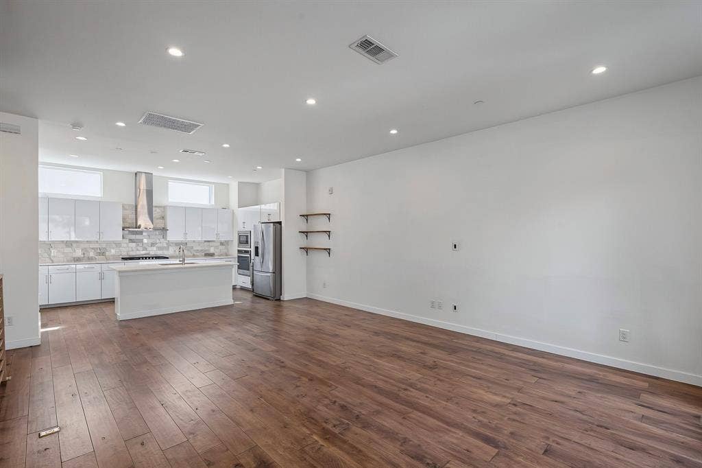 4545 Bowser Avenue, #203, Dallas, TX 75219 4545 Bowser Avenue, #203, Dallas, TX 75219