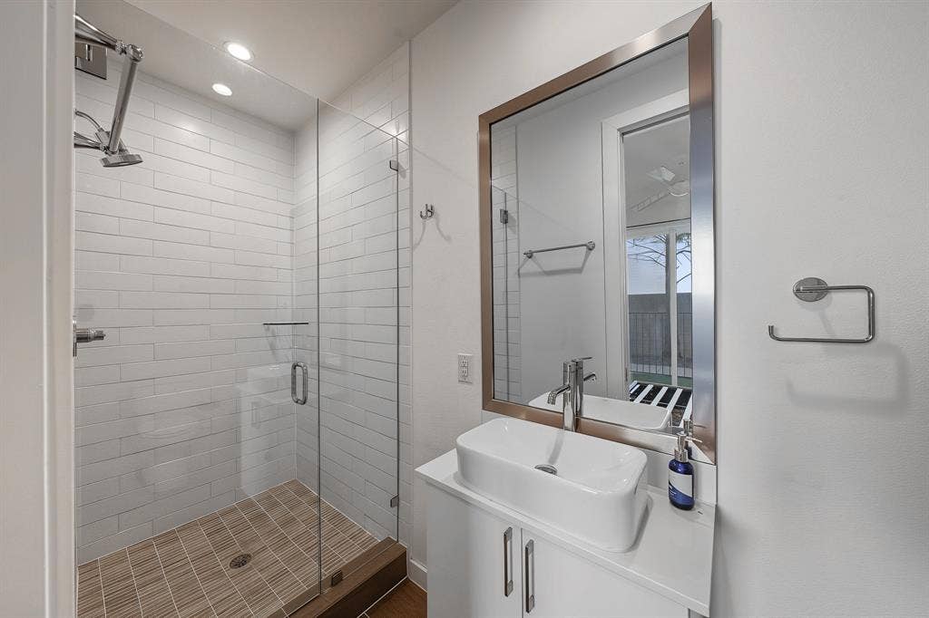 4545 Bowser Avenue, #203, Dallas, TX 75219 4545 Bowser Avenue, #203, Dallas, TX 75219