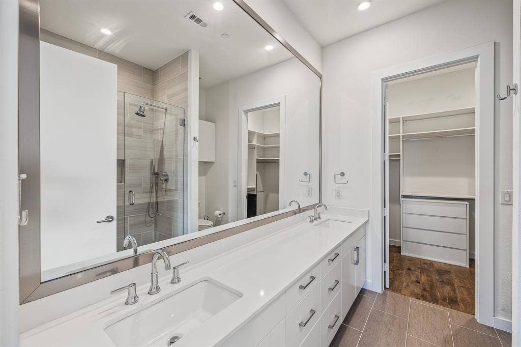 4545 Bowser Avenue, #203, Dallas, TX 75219 4545 Bowser Avenue, #203, Dallas, TX 75219