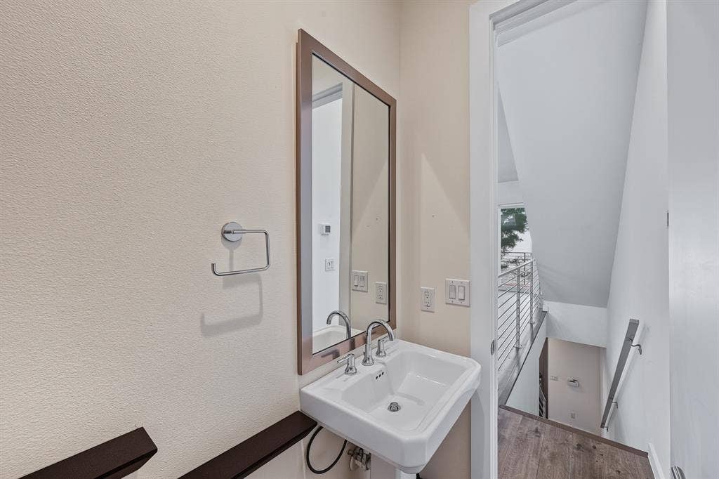 4545 Bowser Avenue, #203, Dallas, TX 75219 4545 Bowser Avenue, #203, Dallas, TX 75219