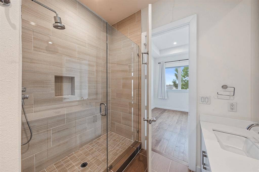 4545 Bowser Avenue, #203, Dallas, TX 75219 4545 Bowser Avenue, #203, Dallas, TX 75219