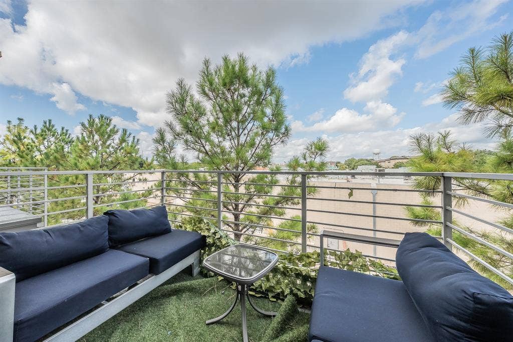 4545 Bowser Avenue, #203, Dallas, TX 75219 4545 Bowser Avenue, #203, Dallas, TX 75219