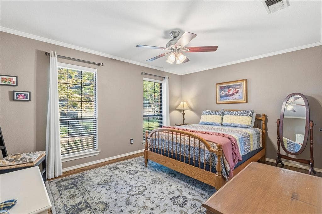 824 Parkhaven Drive, Mesquite, TX 75149