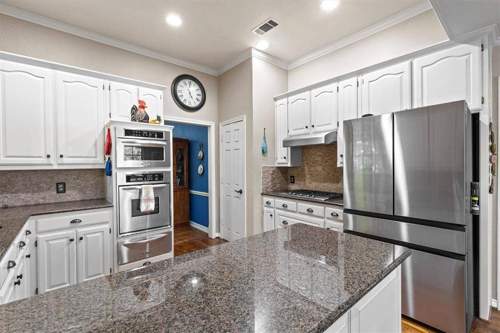 824 Parkhaven Drive, Mesquite, TX 75149