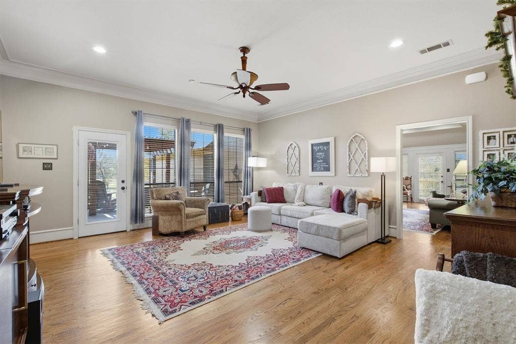 824 Parkhaven Drive, Mesquite, TX 75149