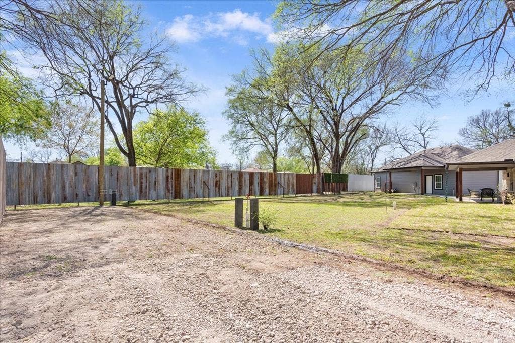 1201 Forrest Street, Waco, TX 76704 1201 Forrest Street, Waco, TX 76704