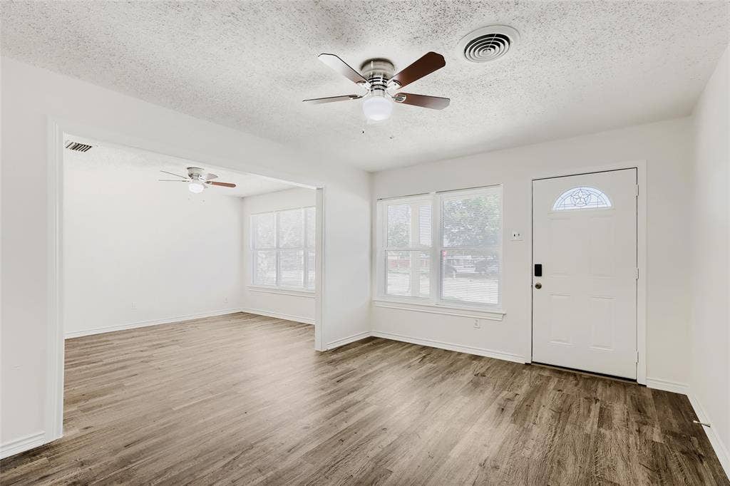 2609 Harvard Street N, Irving, TX 75062 2609 Harvard Street N, Irving, TX 75062