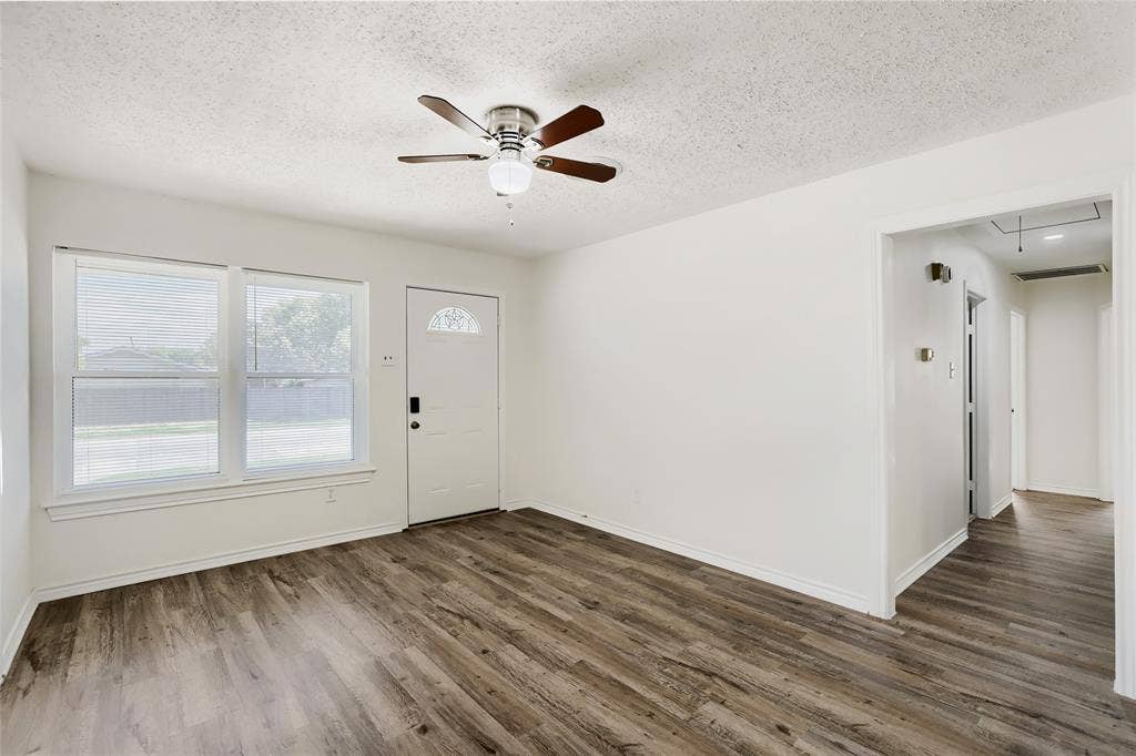 2609 Harvard Street N, Irving, TX 75062 2609 Harvard Street N, Irving, TX 75062