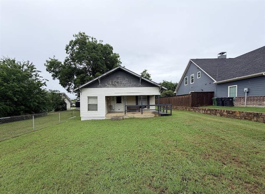 Property photo for 105 E 3rd Street, Prosper, TX