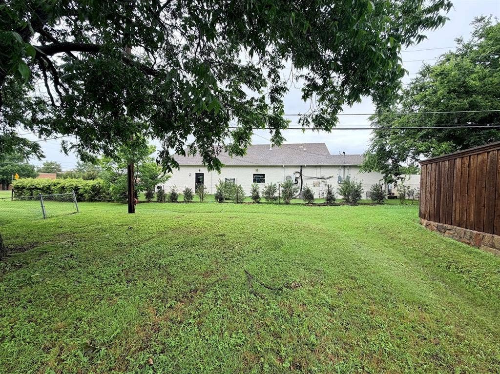 105 E 3rd Street, Prosper, TX 75078 105 E 3rd Street, Prosper, TX 75078