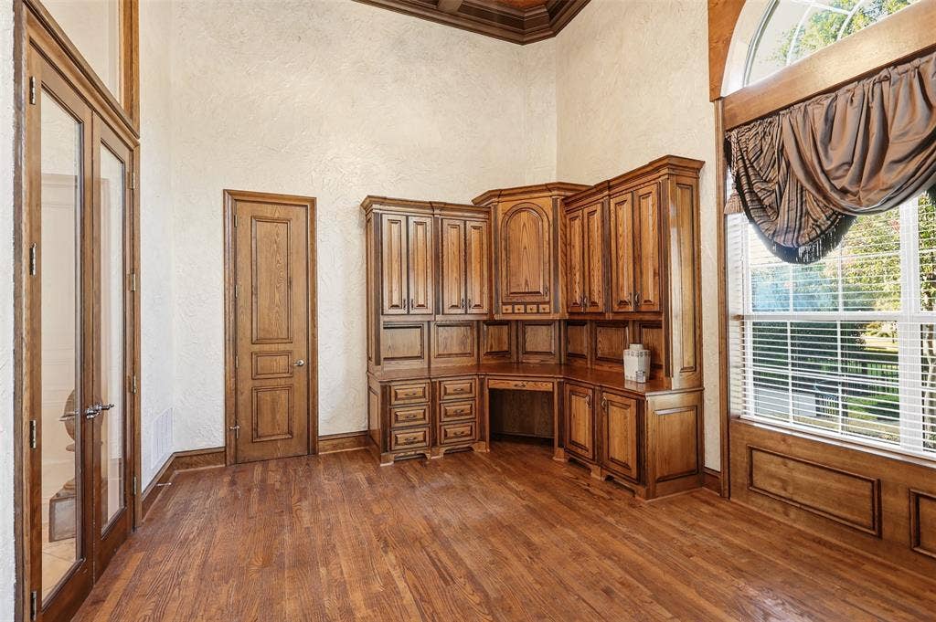 1919 Kings Pass, Heath, TX 75032 Enhanced with Custom copper coffered ceiling