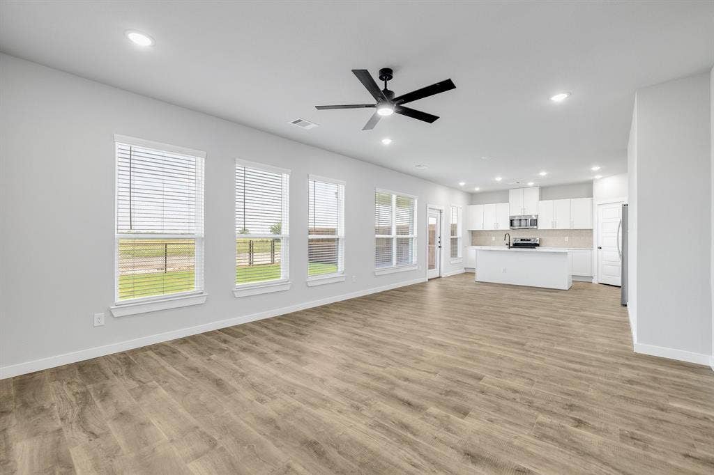 6609-6611 Florence Drive, Midlothian, TX 76065 6609-6611 Florence Drive, Midlothian, TX 76065