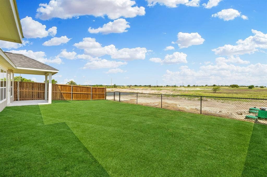 6609-6611 Florence Drive, Midlothian, TX 76065 6609-6611 Florence Drive, Midlothian, TX 76065