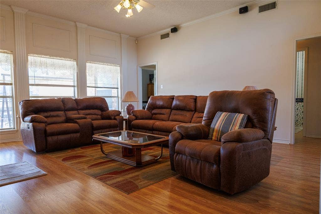 12987 County Road 452, Lindale, TX 75771