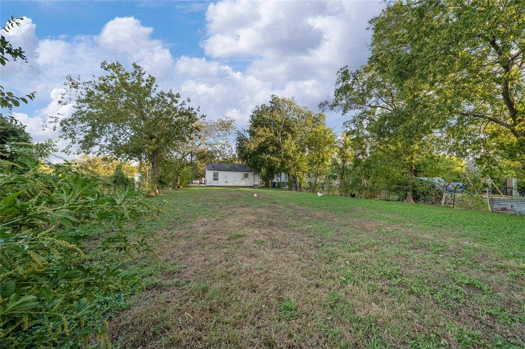 2209 Cleveland Avenue, Waco, TX 76706 2209 Cleveland Avenue, Waco, TX 76706