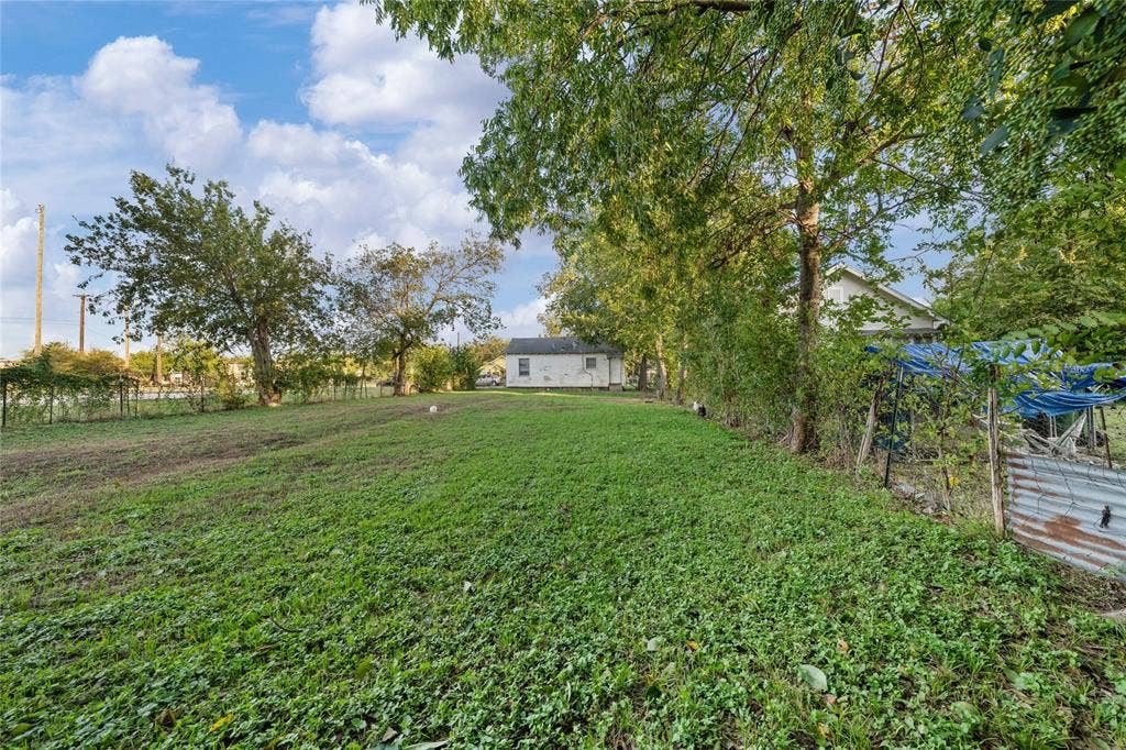 2209 Cleveland Avenue, Waco, TX 76706 2209 Cleveland Avenue, Waco, TX 76706
