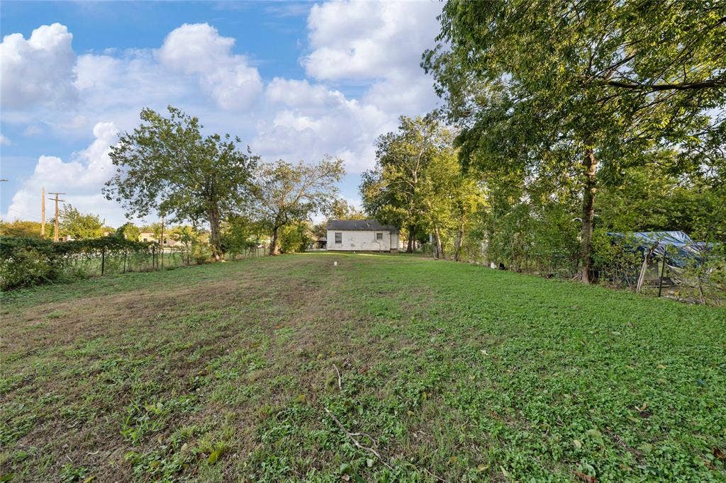 2209 Cleveland Avenue, Waco, TX 76706 2209 Cleveland Avenue, Waco, TX 76706