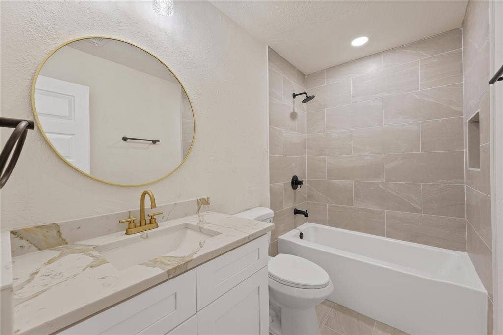 7310 Flameleaf Place, Dallas, TX 75249 7310 Flameleaf Place, Dallas, TX 75249
