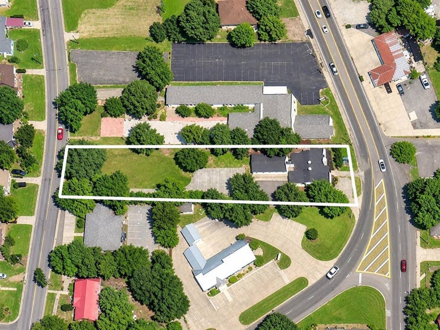 Property photo for 817 N Jefferson Avenue, Mount Pleasant, TX