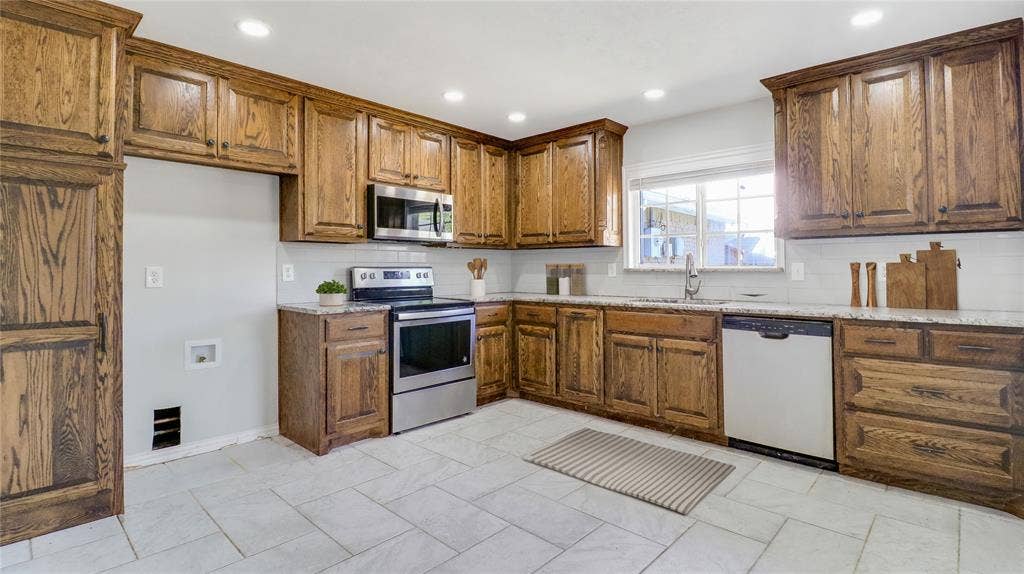 9017 Millwood, Rowlett, TX 75088 Virtually staged