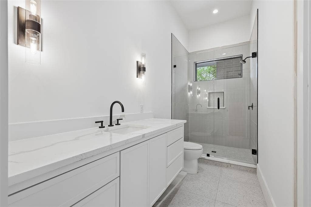 3624 N Fitzhugh Avenue, Dallas, TX 75204 3624 N Fitzhugh Avenue, Dallas, TX 75204