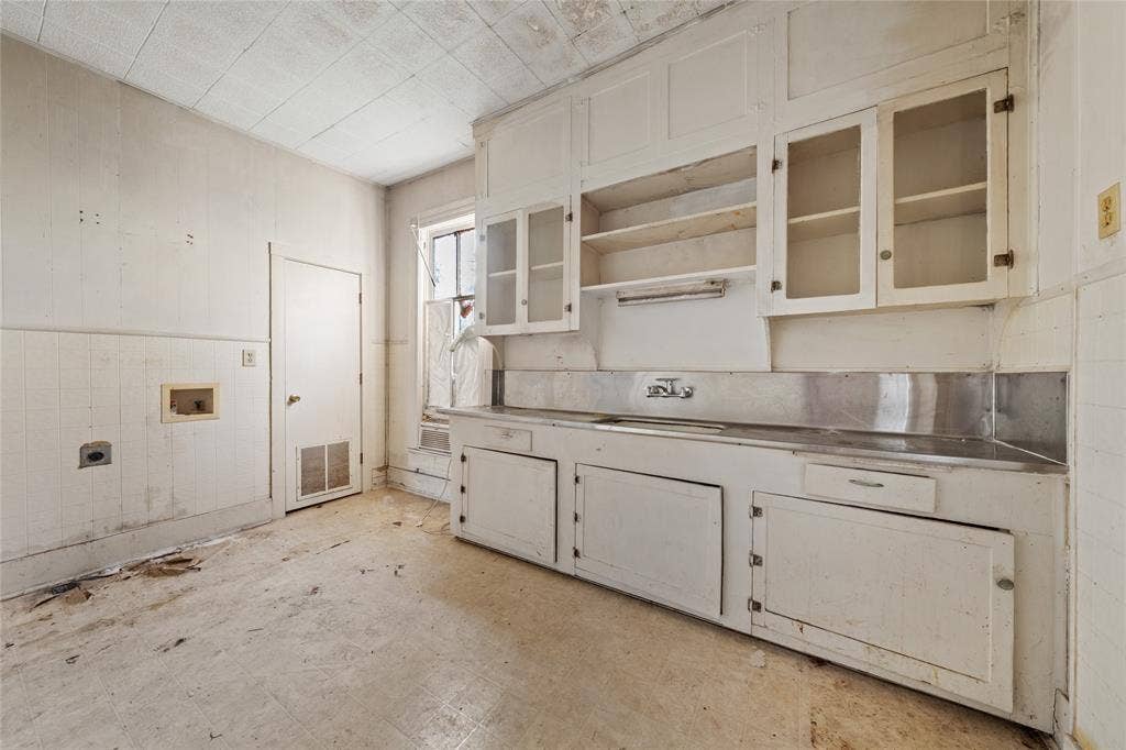 2225 Ross Avenue, Waco, TX 76706 2225 Ross Avenue, Waco, TX 76706