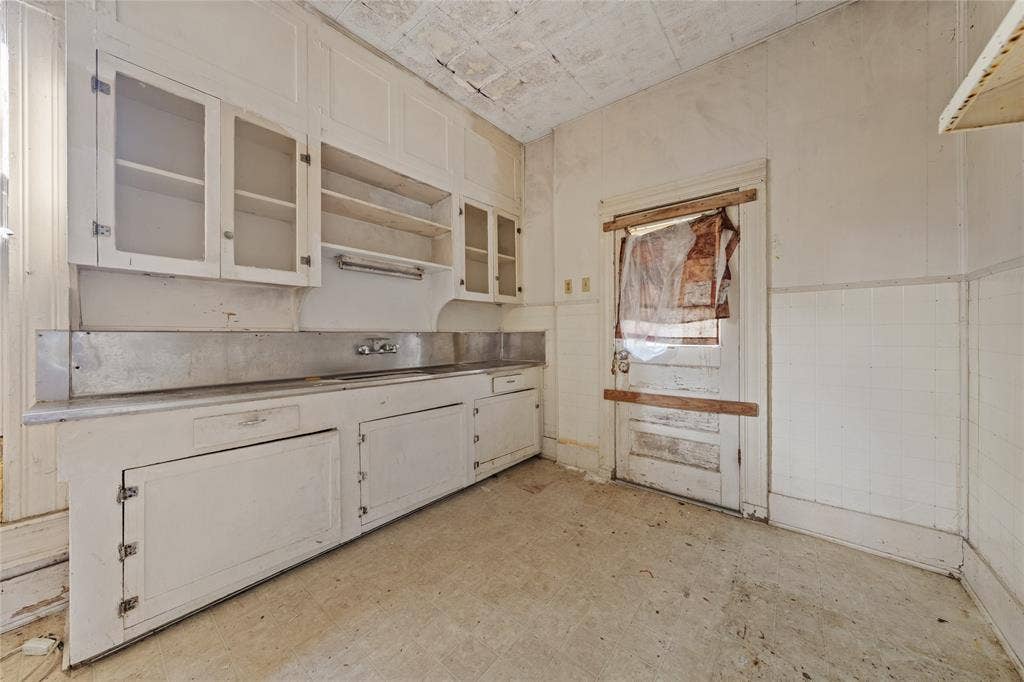 2225 Ross Avenue, Waco, TX 76706 2225 Ross Avenue, Waco, TX 76706