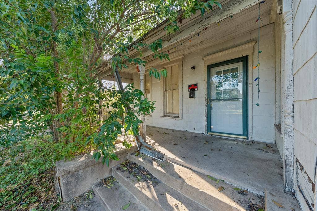 2225 Ross Avenue, Waco, TX 76706 2225 Ross Avenue, Waco, TX 76706
