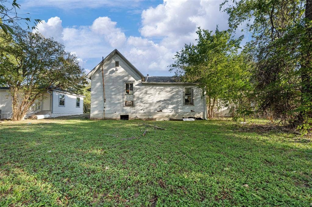 2225 Ross Avenue, Waco, TX 76706 2225 Ross Avenue, Waco, TX 76706