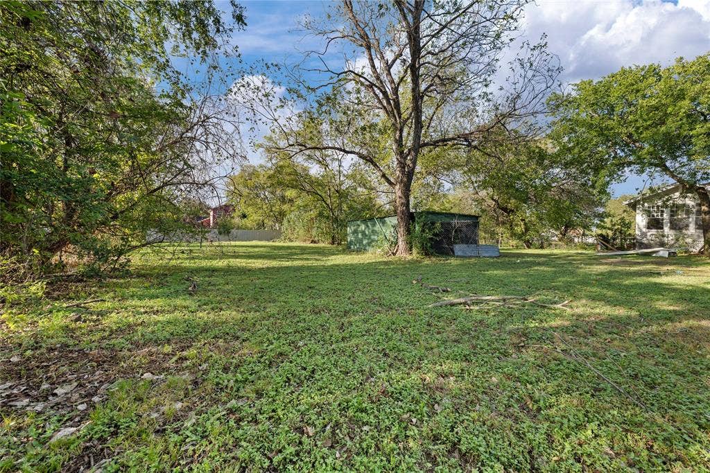 2225 Ross Avenue, Waco, TX 76706 2225 Ross Avenue, Waco, TX 76706