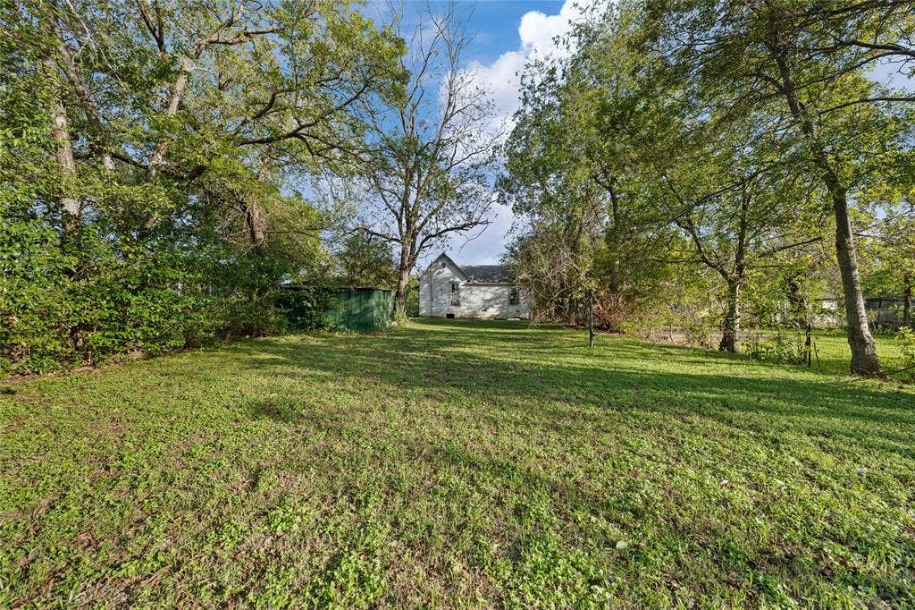 2225 Ross Avenue, Waco, TX 76706 2225 Ross Avenue, Waco, TX 76706