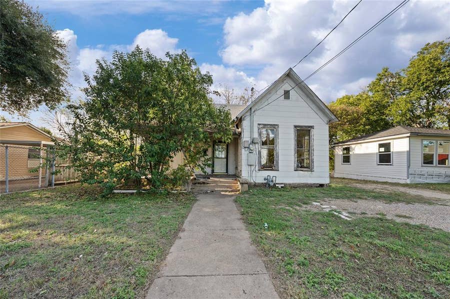Property photo for 2225 Ross Avenue, Waco, TX