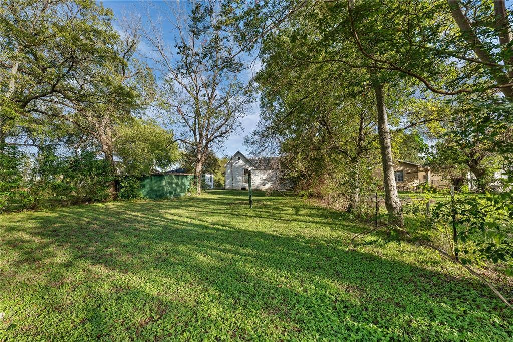 2225 Ross Avenue, Waco, TX 76706 2225 Ross Avenue, Waco, TX 76706
