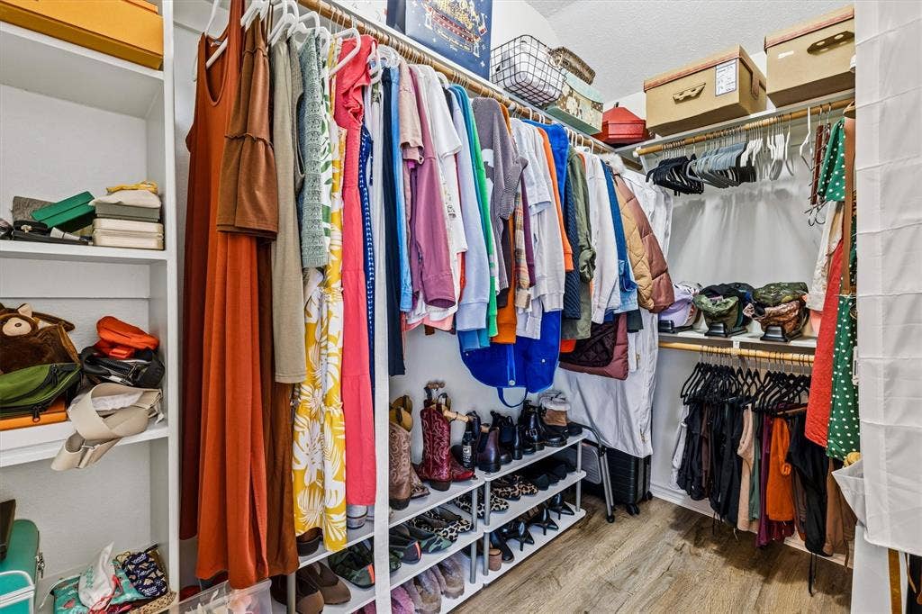 409 Danmire Drive, Murphy, TX 75094 Primary closet located in the primary bath