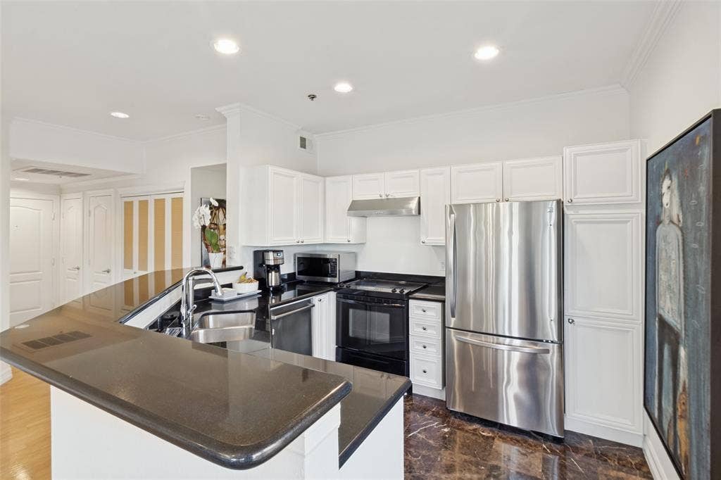 3400 Welborn Street, #423, Dallas, TX 75219 3400 Welborn Street, #423, Dallas, TX 75219