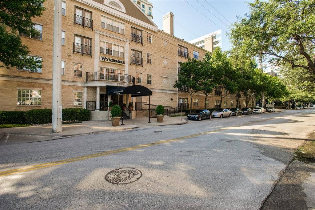 3400 Welborn Street, #423, Dallas, TX 75219 3400 Welborn Street, #423, Dallas, TX 75219
