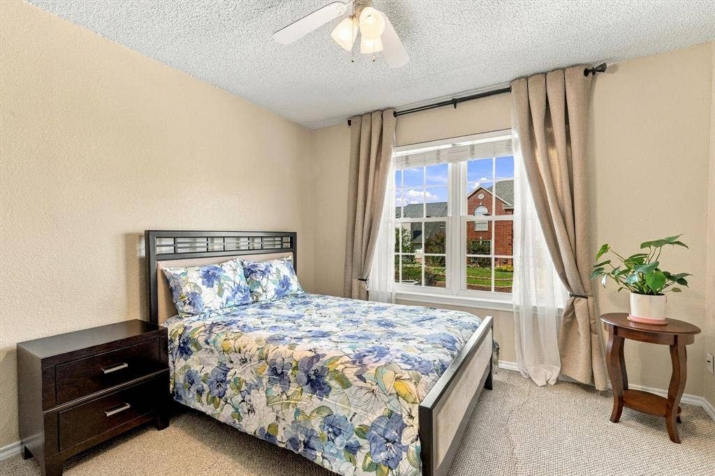 2524 Brooke Trail, Carrollton, TX 75006 Spacious spare bedroom