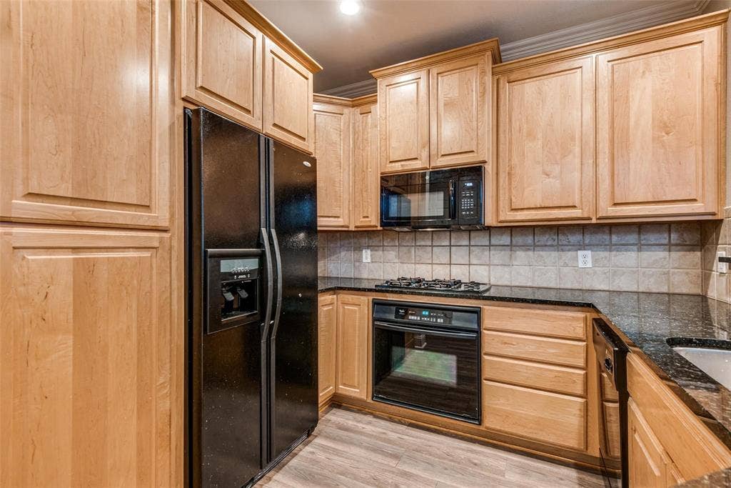 2529 Corbeau Drive, Irving, TX 75038 2529 Corbeau Drive, Irving, TX 75038