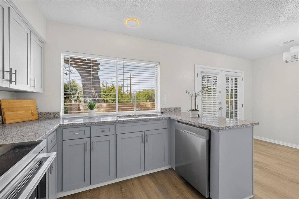 7131 Al Patterson Drive, Dallas, TX 75241 7131 Al Patterson Drive, Dallas, TX 75241