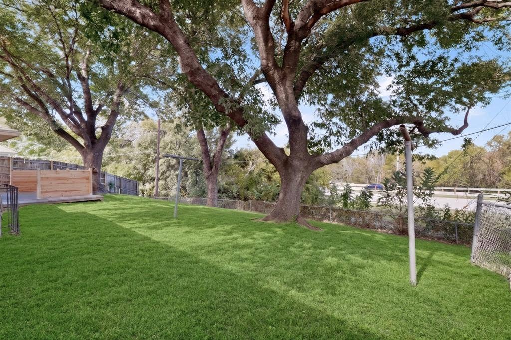 7131 Al Patterson Drive, Dallas, TX 75241 7131 Al Patterson Drive, Dallas, TX 75241
