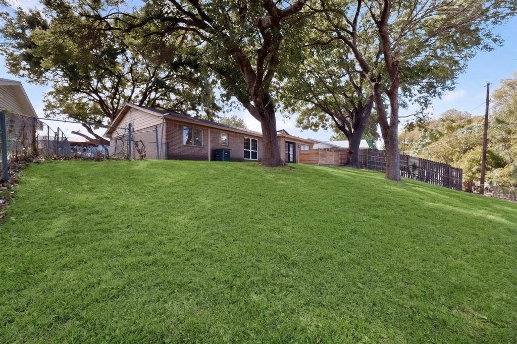 7131 Al Patterson Drive, Dallas, TX 75241 7131 Al Patterson Drive, Dallas, TX 75241