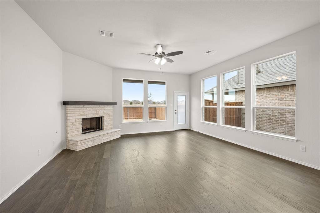 2821 Holstein Drive, Midlothian, TX 76065 Concept 2795 - Family Room