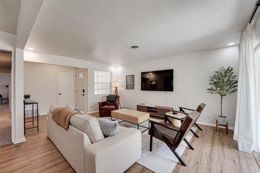 1238 Dumont Drive, Richardson, TX 75080 1238 Dumont Drive, Richardson, TX 75080