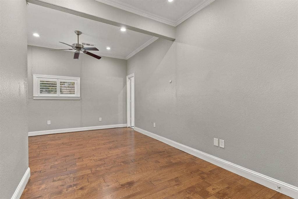 510 E Malone Street, Celina, TX 75009 Room featuring wood-finish flooring, recessed lighting, crown molding, and a ceiling fan