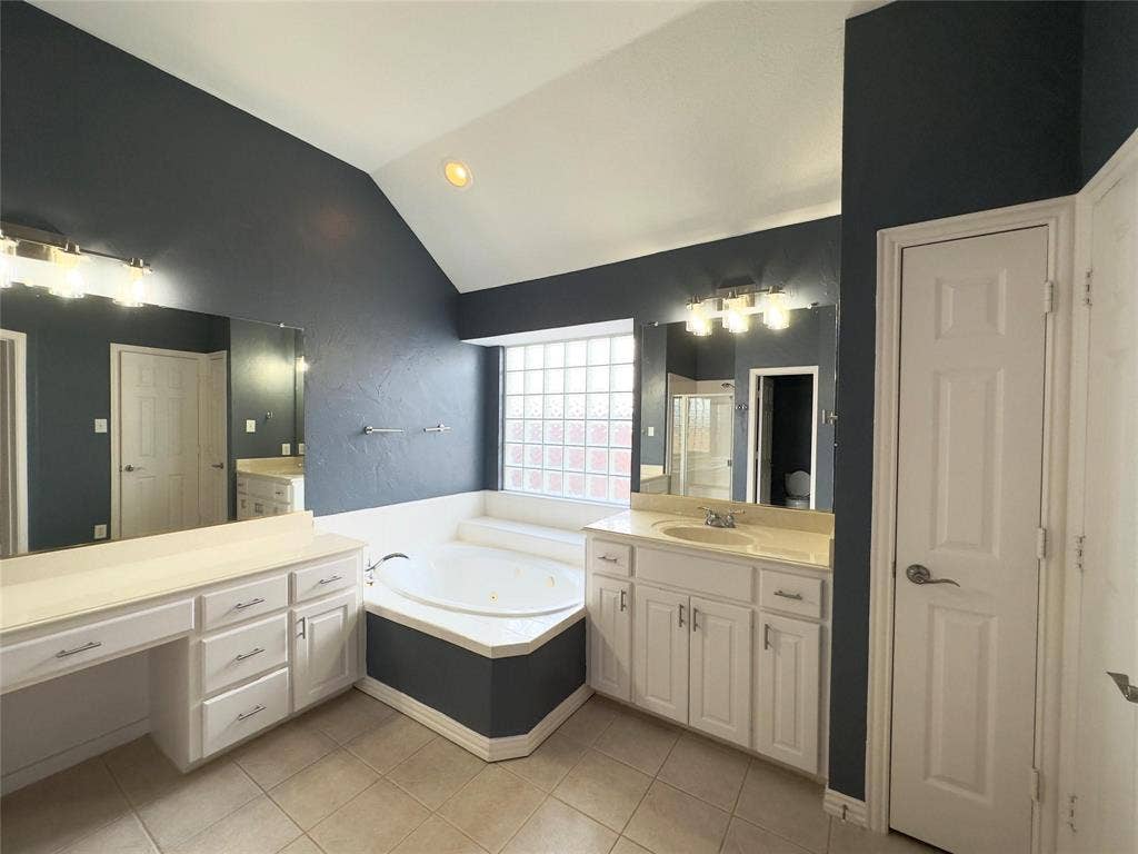 1605 Crown Point Road, McKinney, TX 75072 1605 Crown Point Road, McKinney, TX 75072