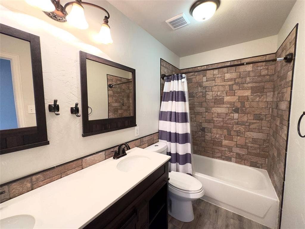 1605 Crown Point Road, McKinney, TX 75072 1605 Crown Point Road, McKinney, TX 75072